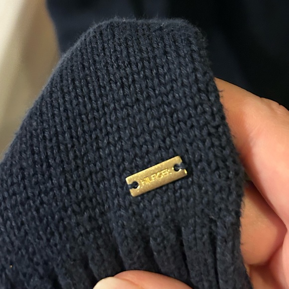 Tommy Hildiger Navy Logo Heritage Sweater - Picture 9 of 10